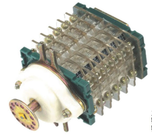 F9、F10、F11-□I/L系列輔助開關(guān)